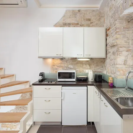 Corfu Breeze Liston Apartman *