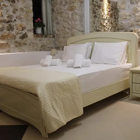 Corfu Breeze Liston