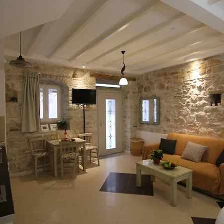 Nj Corfu Liston *